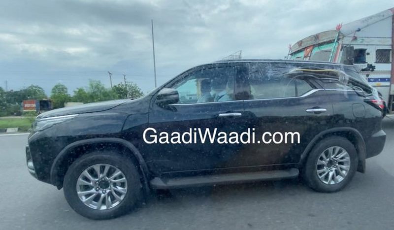 2021 Toyota Fortuner Side