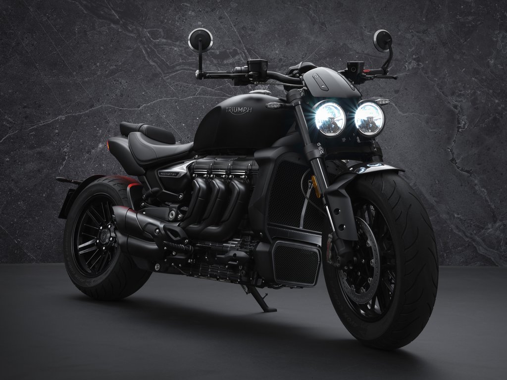 21 Triumph Rocket 3 R Black Rocket 3 Gt Triple Black Unveiled