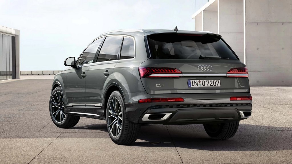 2022 Audi Q7 Rear