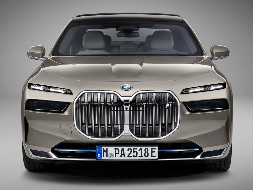 2022 BMW 7 Series Unveil Front