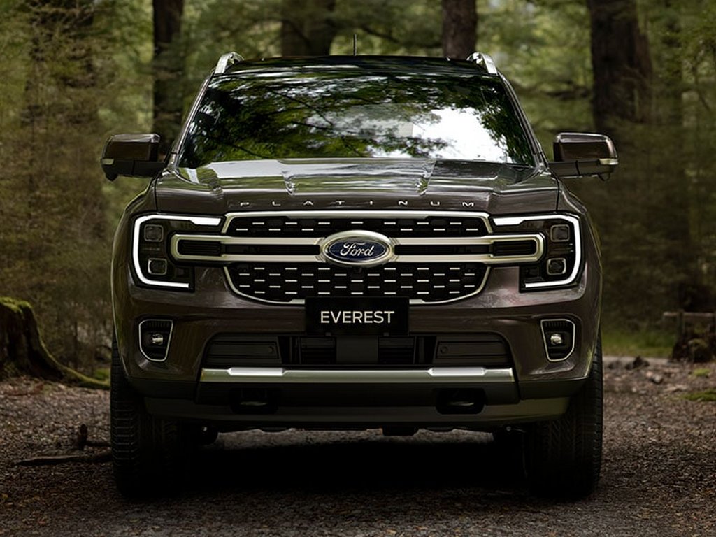 2022 Ford Endeavour Front