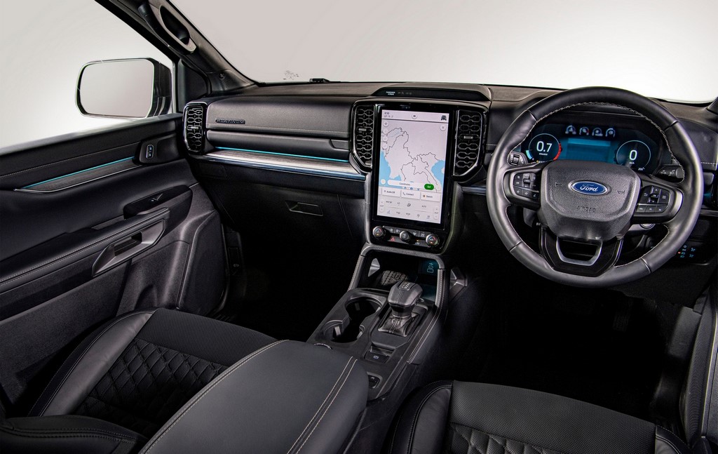 2022 Ford Endeavour Interior