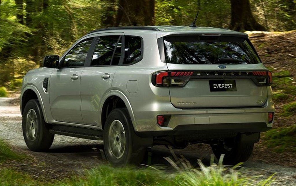 2022 Ford Endeavour Rear