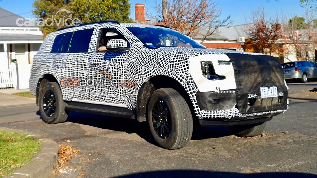 2022 Ford Endeavour Spotted testing 