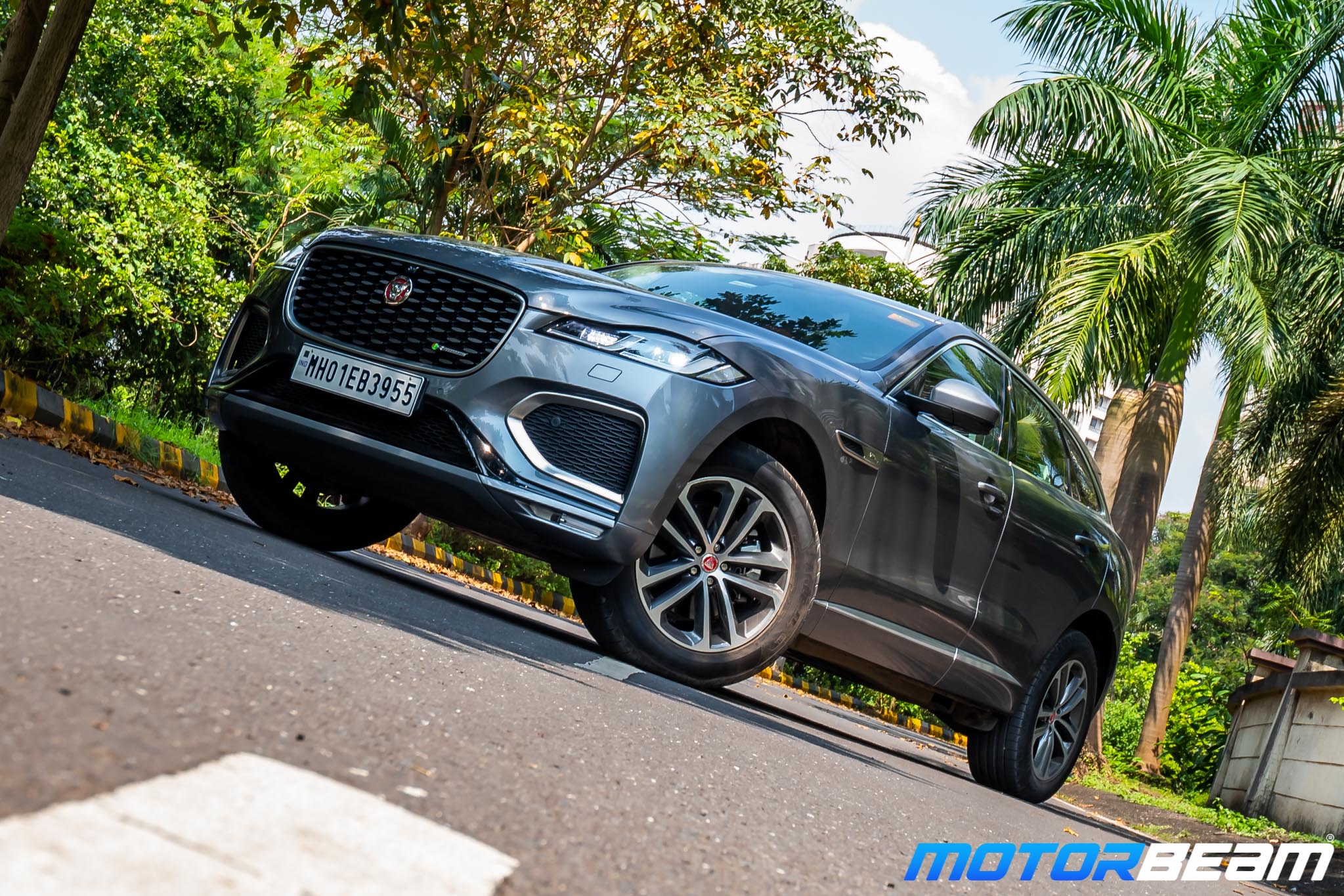 Jaguar F-Pace S R-Dynamic Driven!