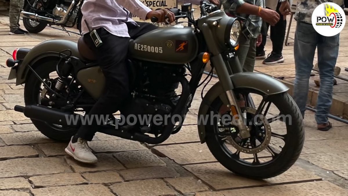 2022 Royal Enfield Classic Signals 350 