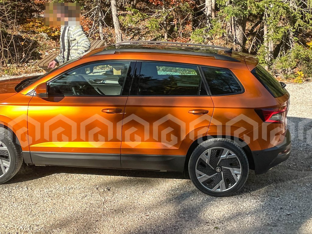 2022 Skoda Karoq Spied Side