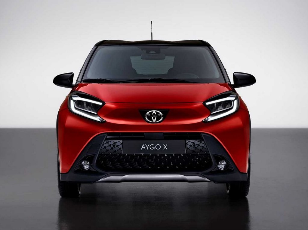 2022 Toyota Aygo X Front