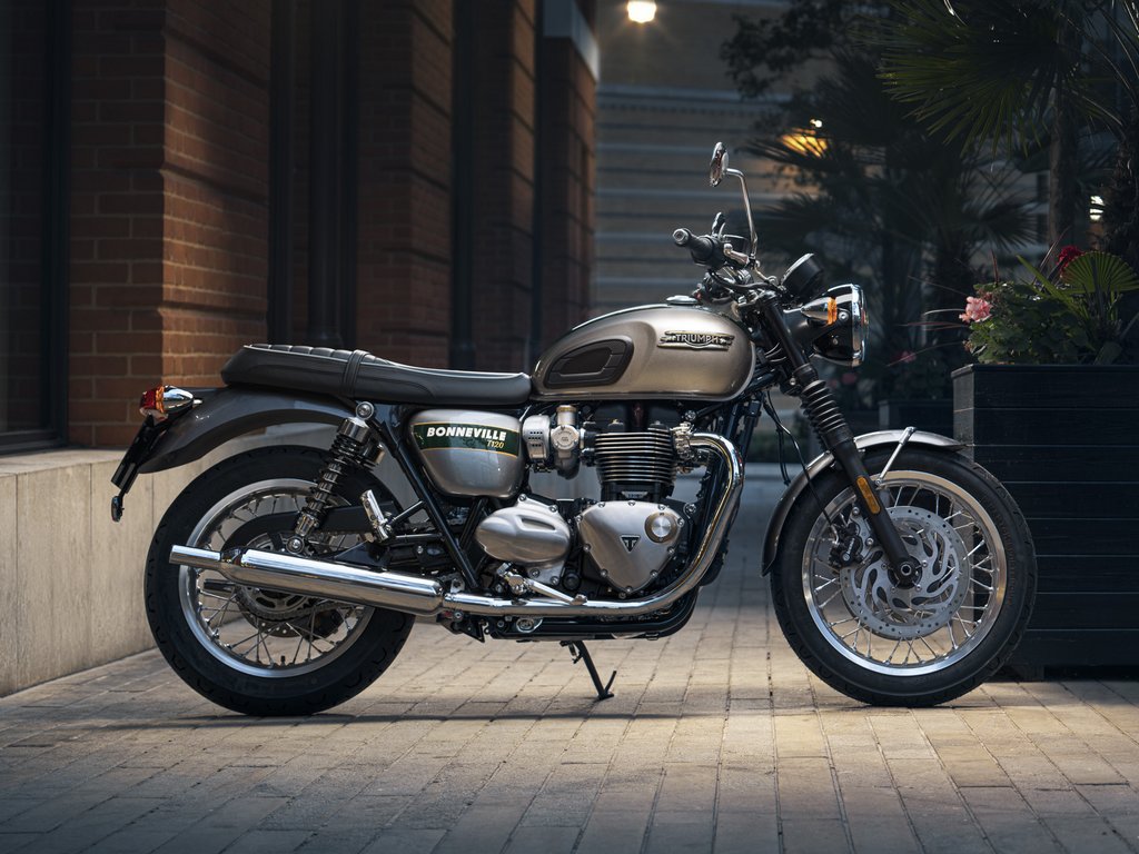 2022 Triumph Bonneville T120 Gold Line Edition