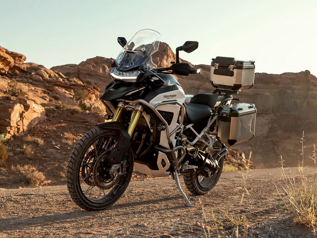 2022 Triumph Tiger 1200 Rally Explorer Front