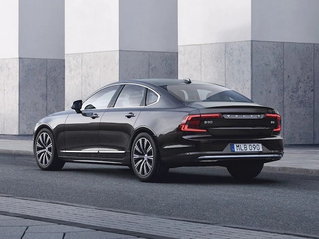 2022 Volvo S90 Mild-Hybrid Rear