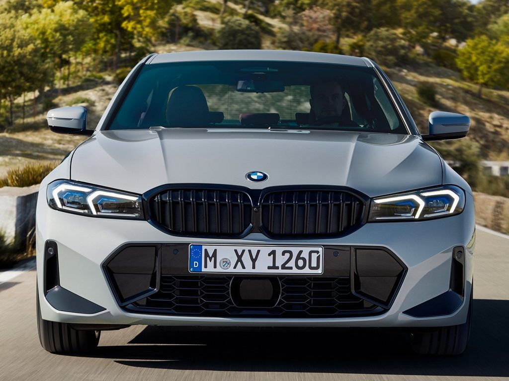 2023 BMW 3 Series Front