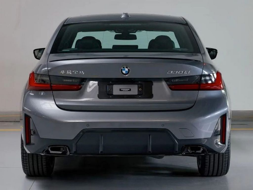 2023 BMW 3 Series Rear