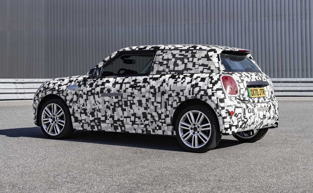 2023 MINI Teaser Side