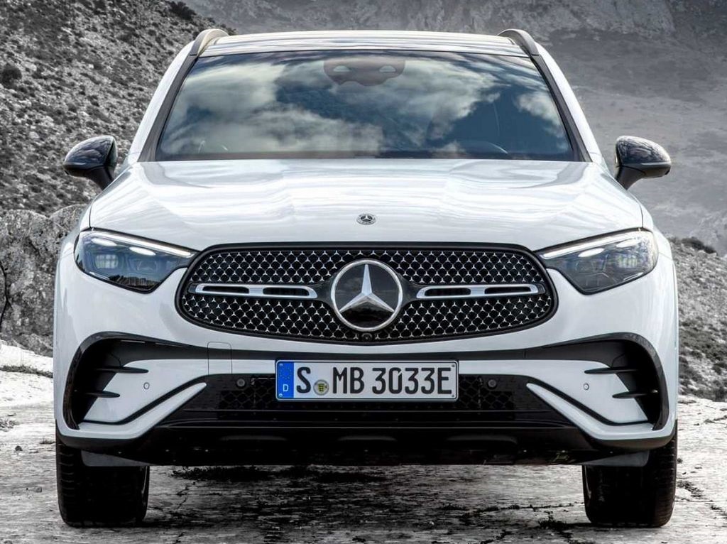 2023 Mercedes Benz GLC Front