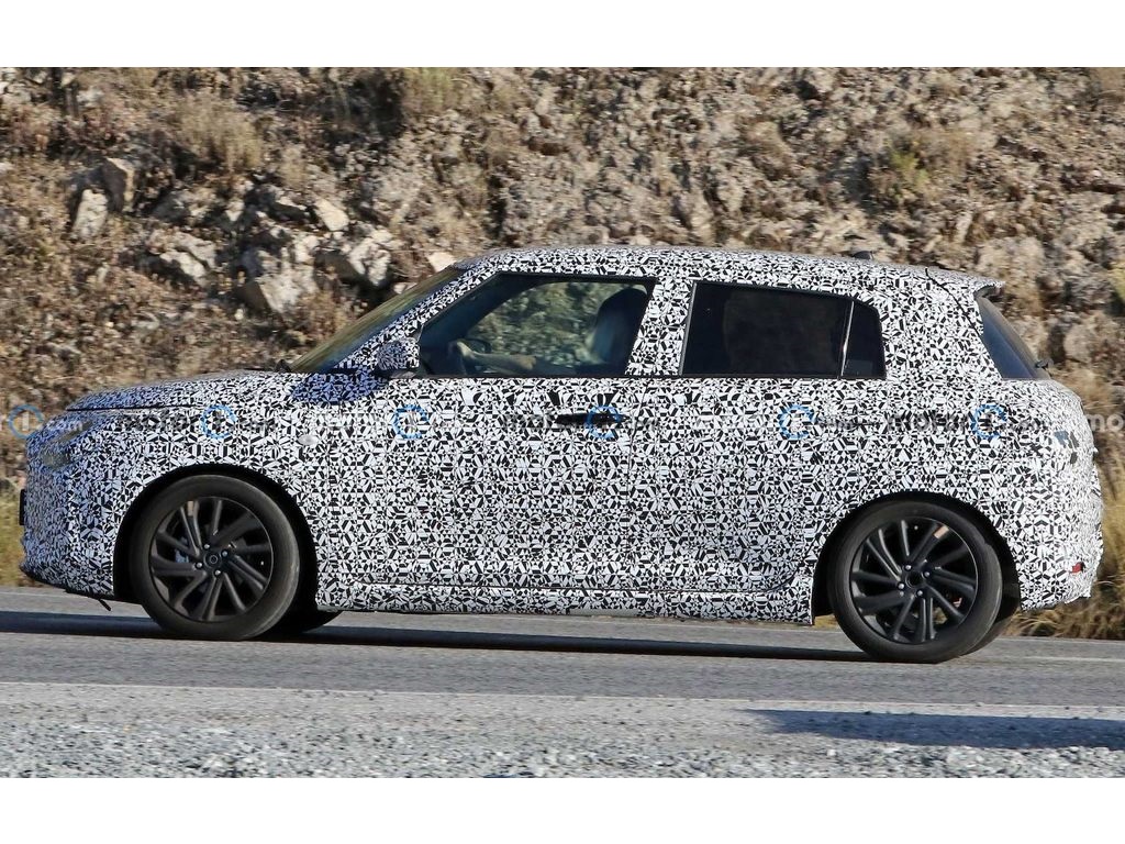 2023 Suzuki Swift Side