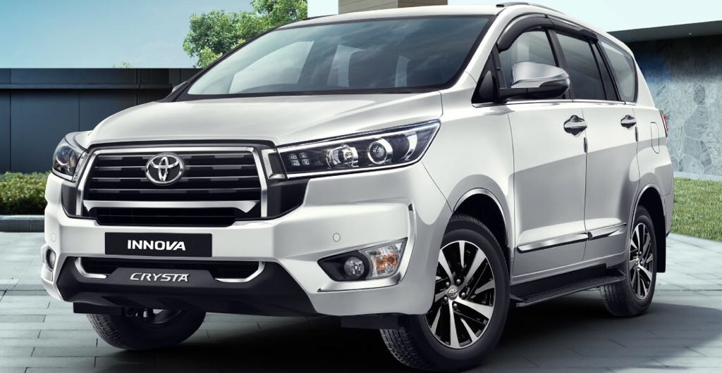 2023 Toyota Innova Crysta White