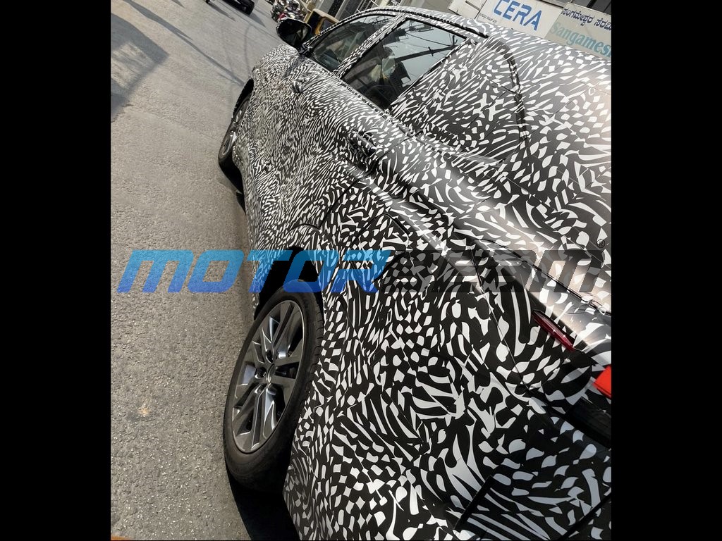 2023 Toyota Innova Spotted Side