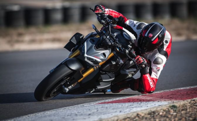 2024 Ducati Streetfighter V4 Features