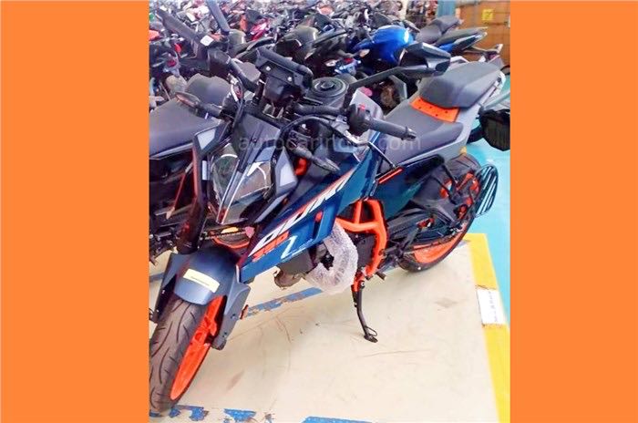 2024 KTM Duke 390 Spied