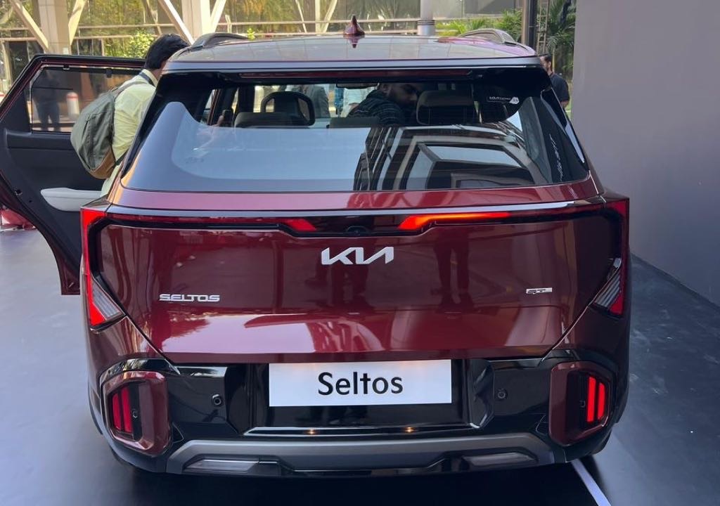 2026 Kia Seltos Rear