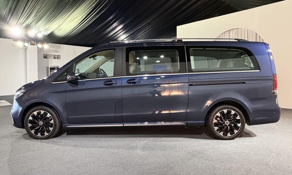 2026 Mercedes-Benz V-Class Side