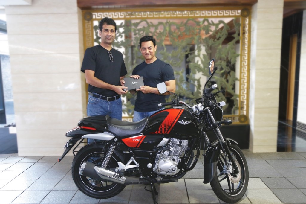 Aamir Khan Bajaj V15