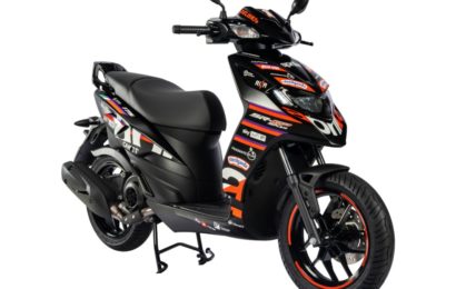 Aprilia SR GP Replica front left