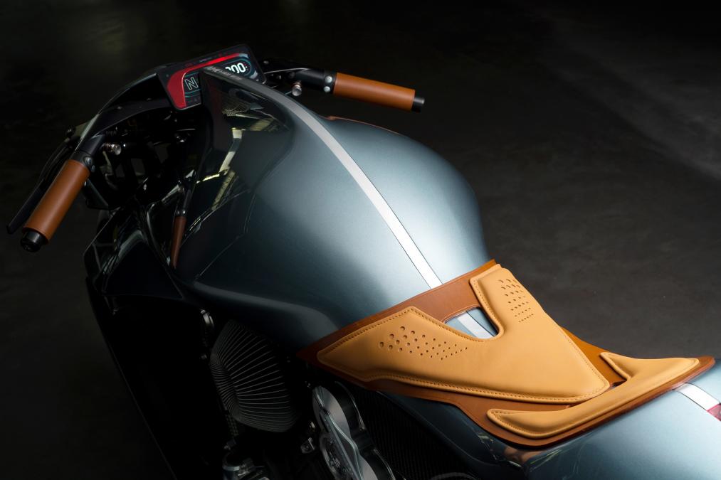 Aston Martin 001 Seat