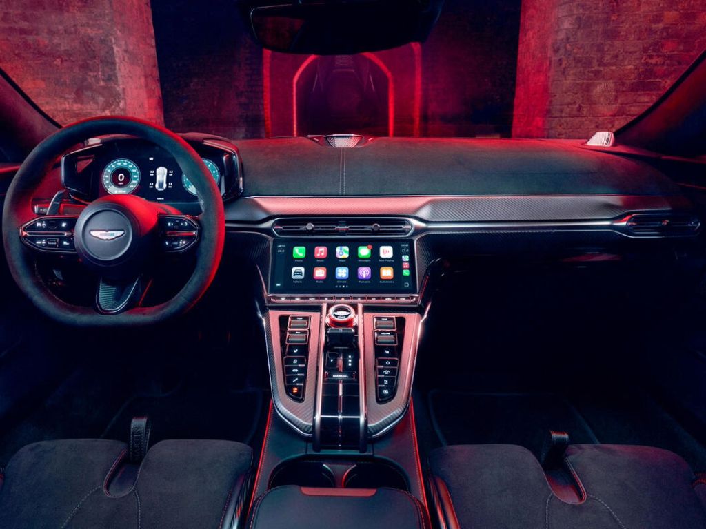 Aston Martin Vantage S interior