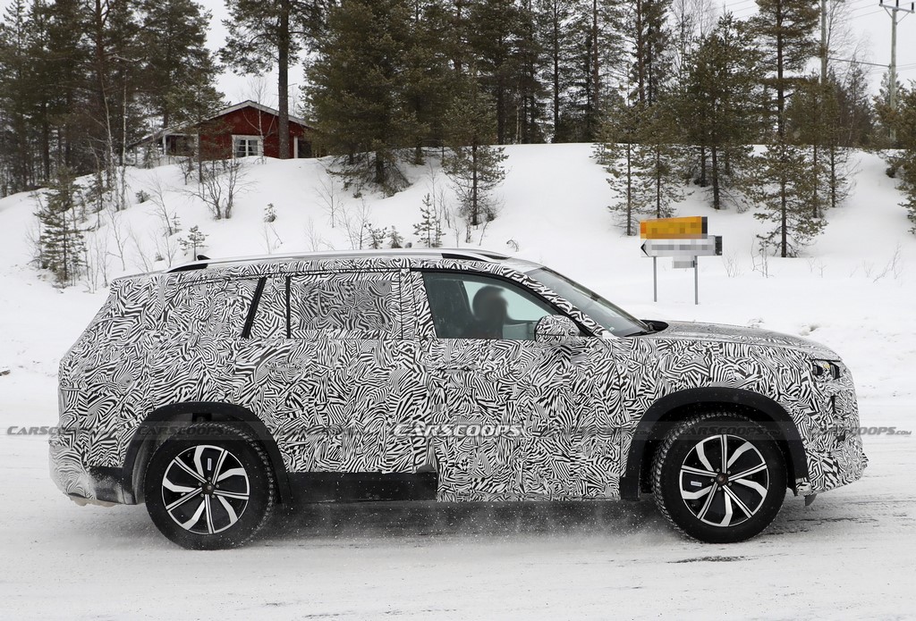 Audi Q9 Spotted Side