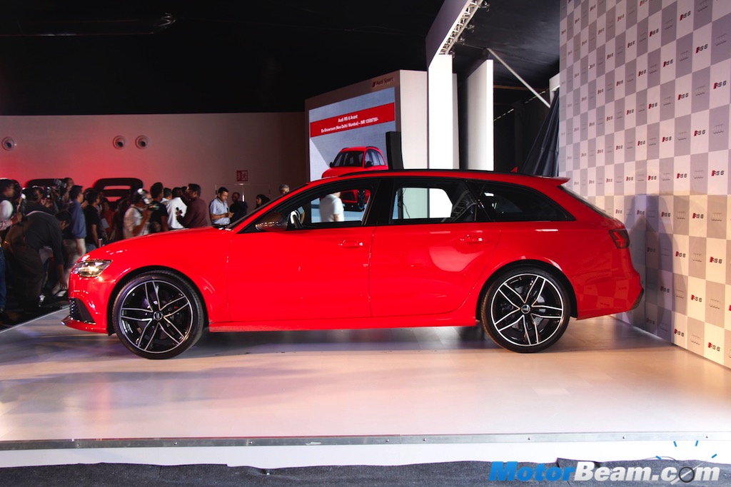 Audi RS6 Avant Launch Side