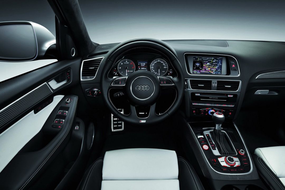 Audi SQ5 TDI Interiors