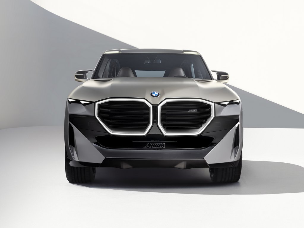 BMW Concept XM Front