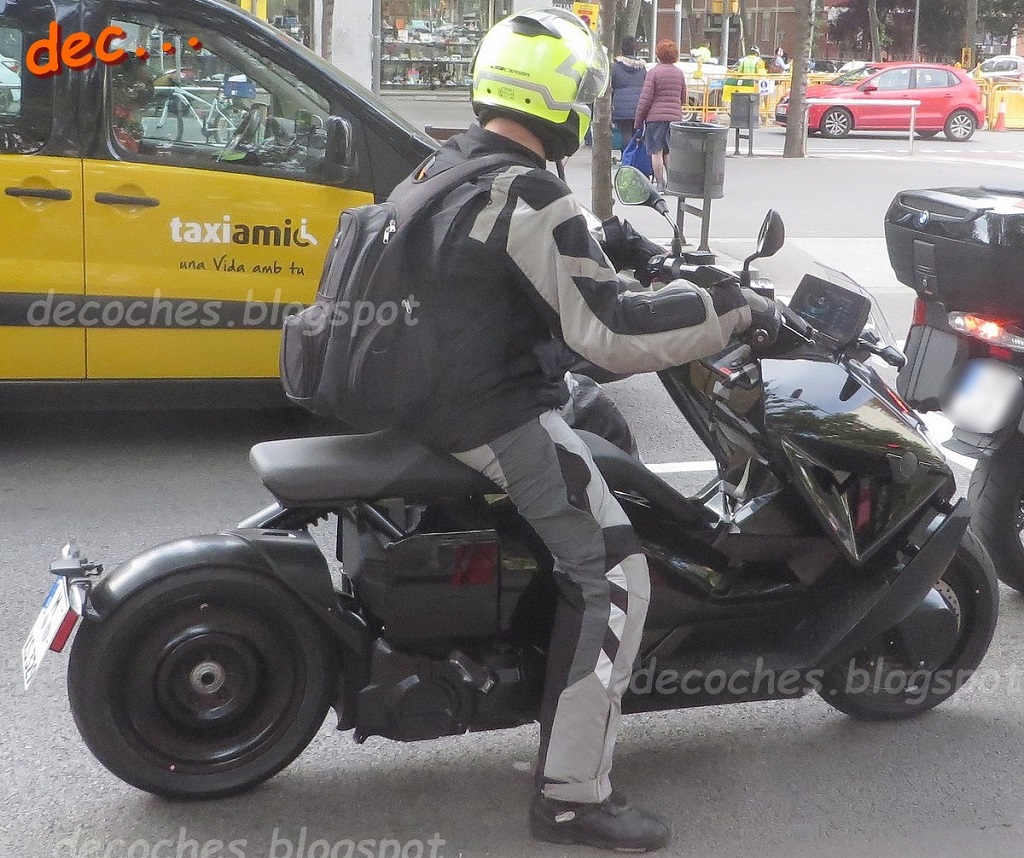 BMW Definition CE 04 Spied Side