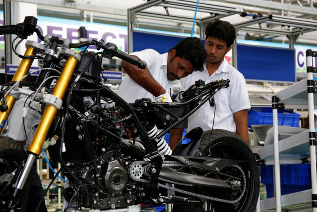 BMW G310R Production