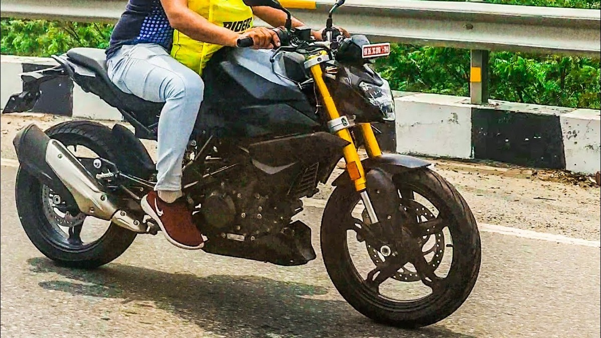 21 Bmw G 310 R And G 310 Gs Spotted Testing Motorbeam