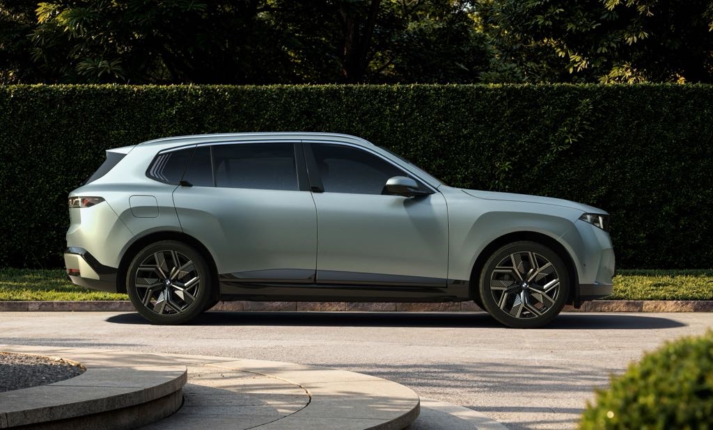 BMW X5 Long Wheelbase Side