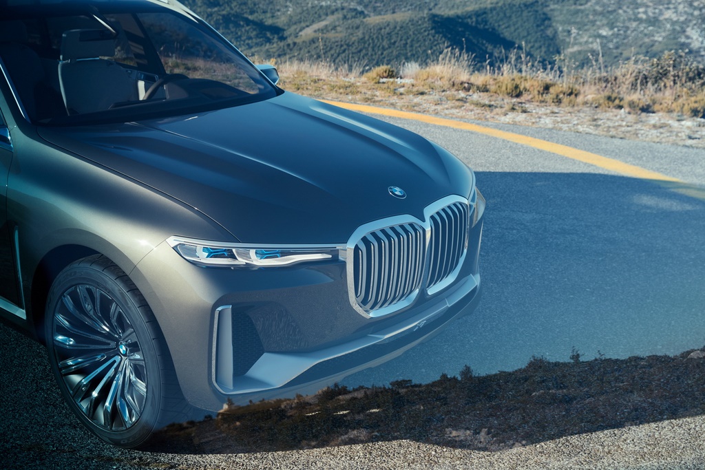 BMW X7 Concept Front And Side