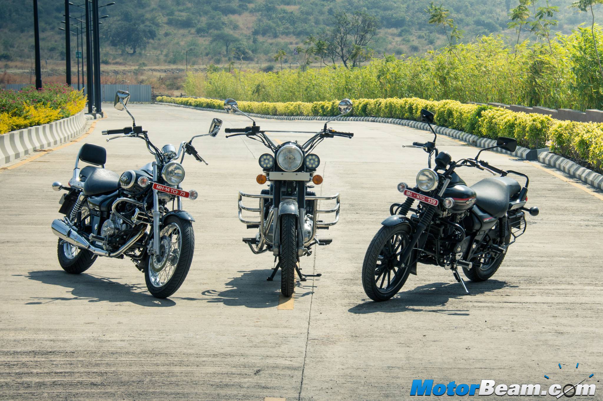 Bajaj Avenger 220 vs RE Classic 350