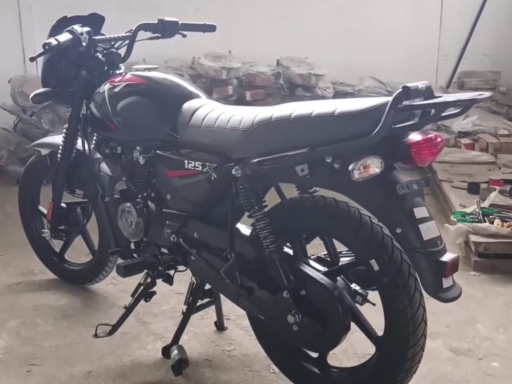 Bajaj CT125X Red Left Rear