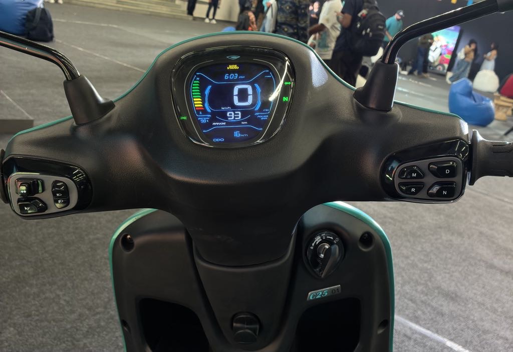 Bajaj Chetak C2501 Cluster