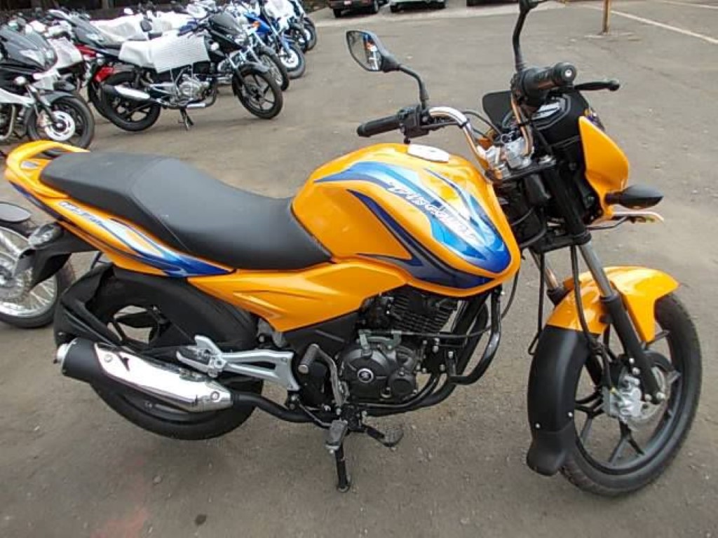 Bajaj Discover Custom Paintjob