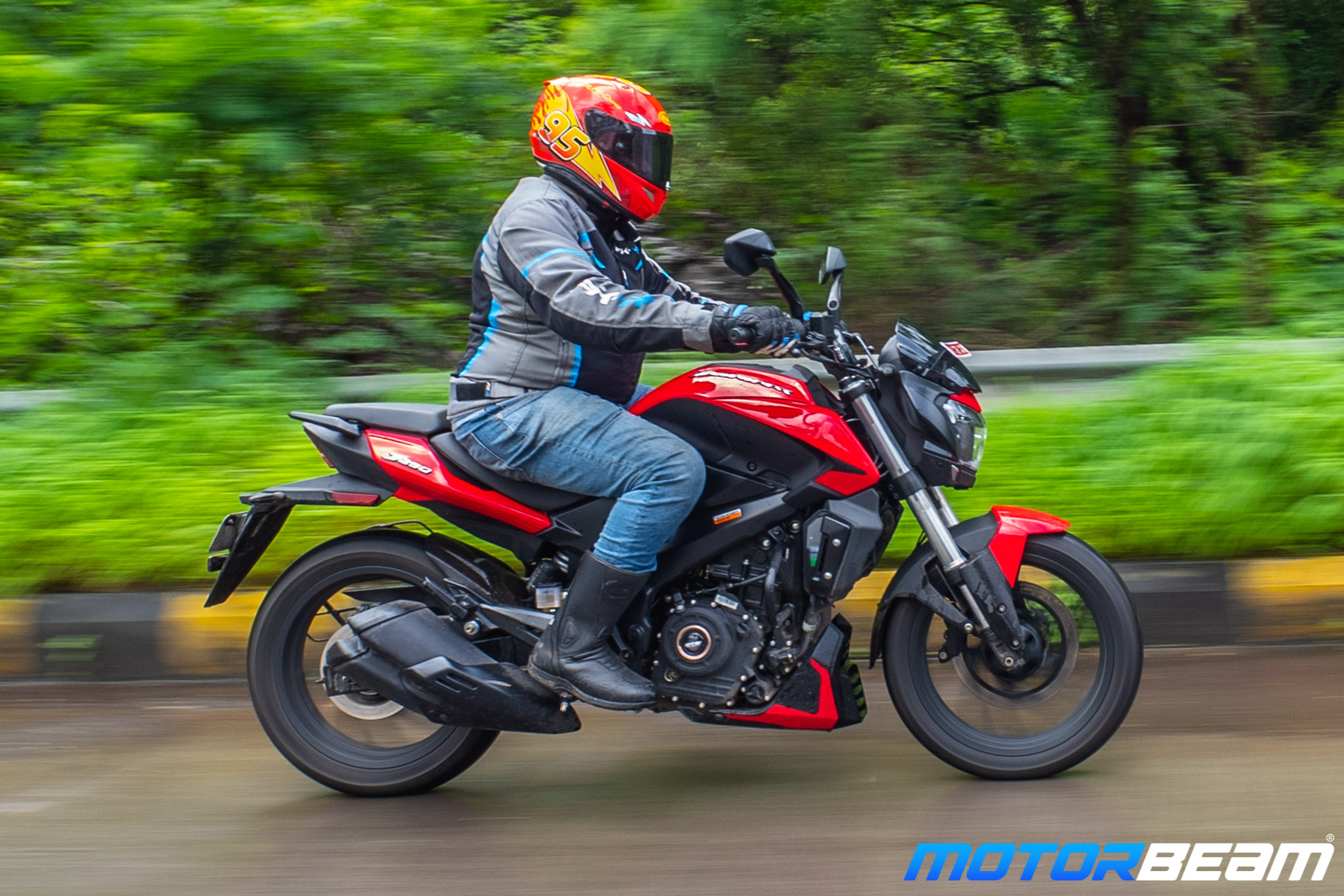 Bajaj Dominar 250 Review Specs