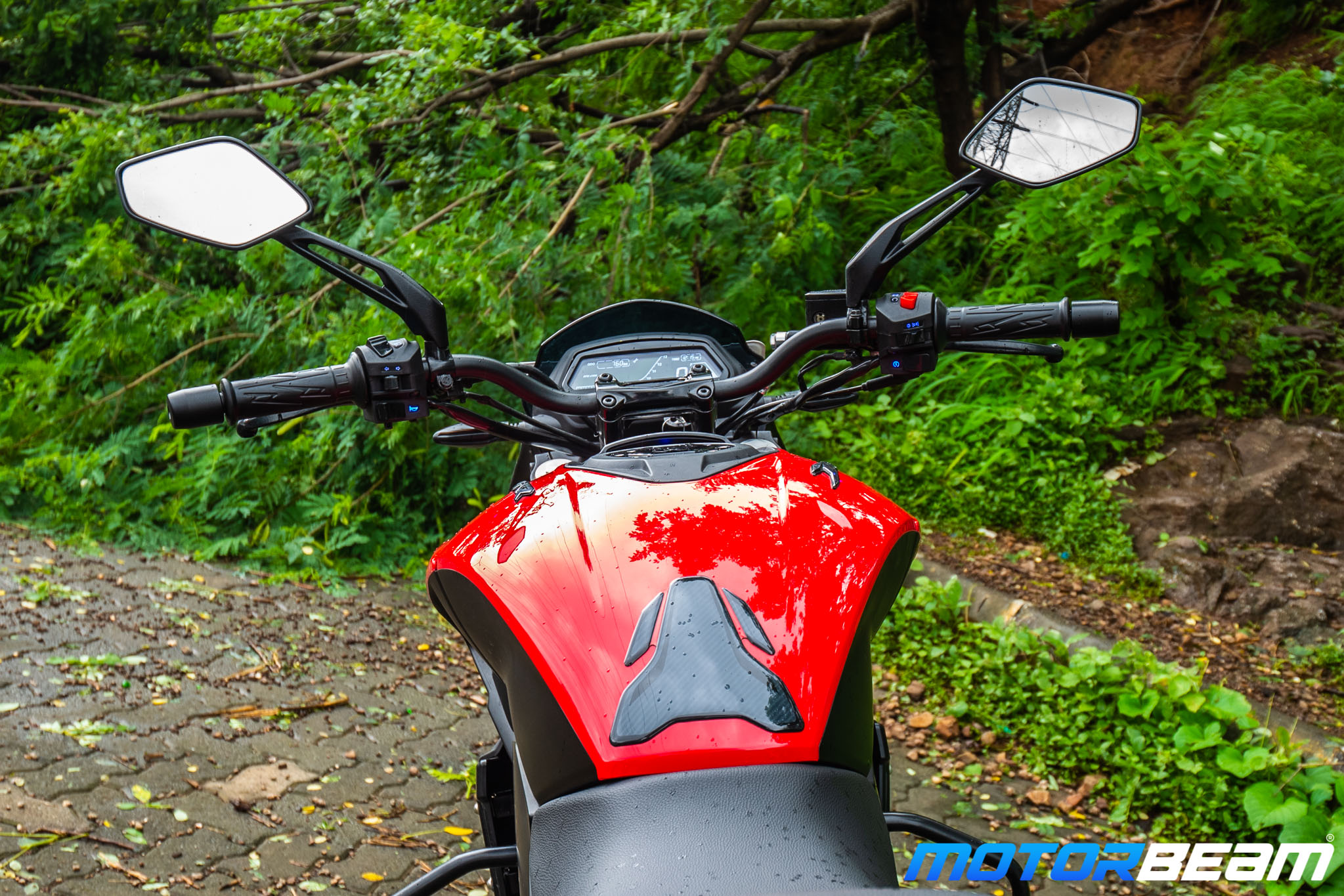 Bajaj Dominar 250 Review Tank