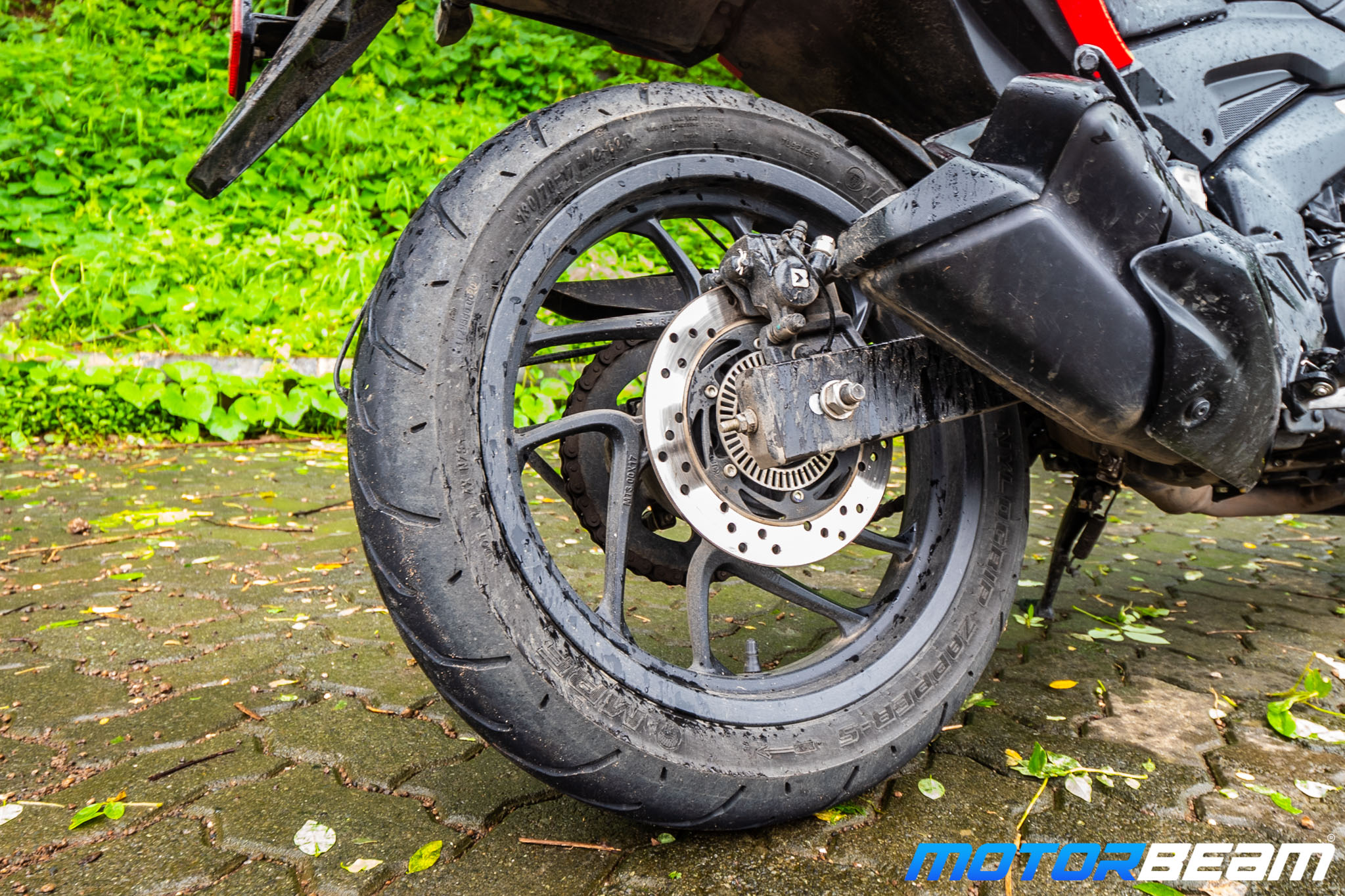 Bajaj Dominar 250 Review Tyres