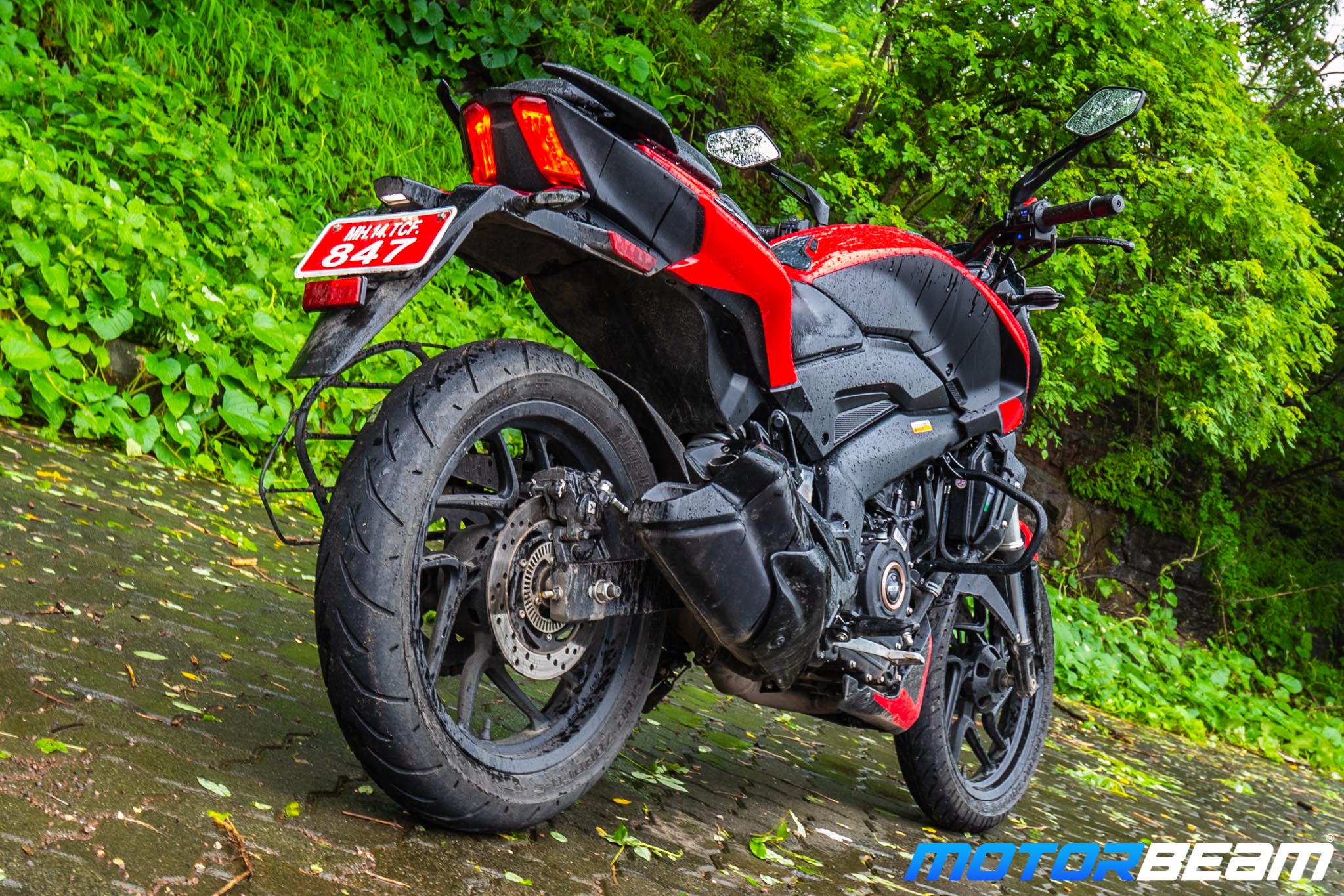 Bajaj Dominar 250 Review Variants