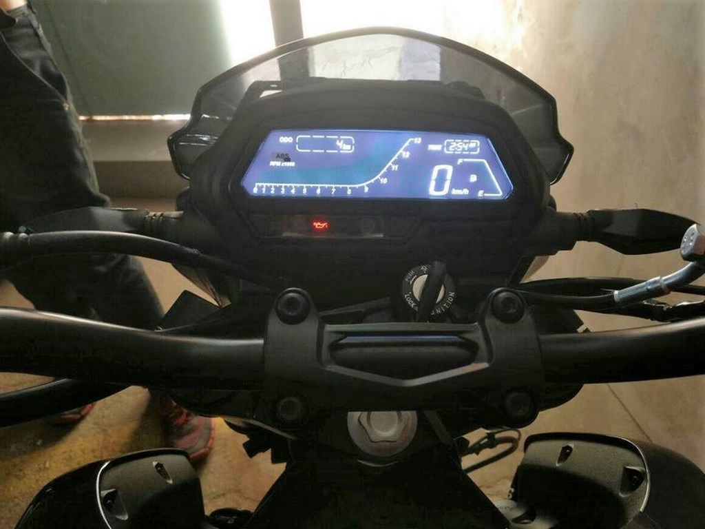 Bajaj Dominar 400 Instrumentation