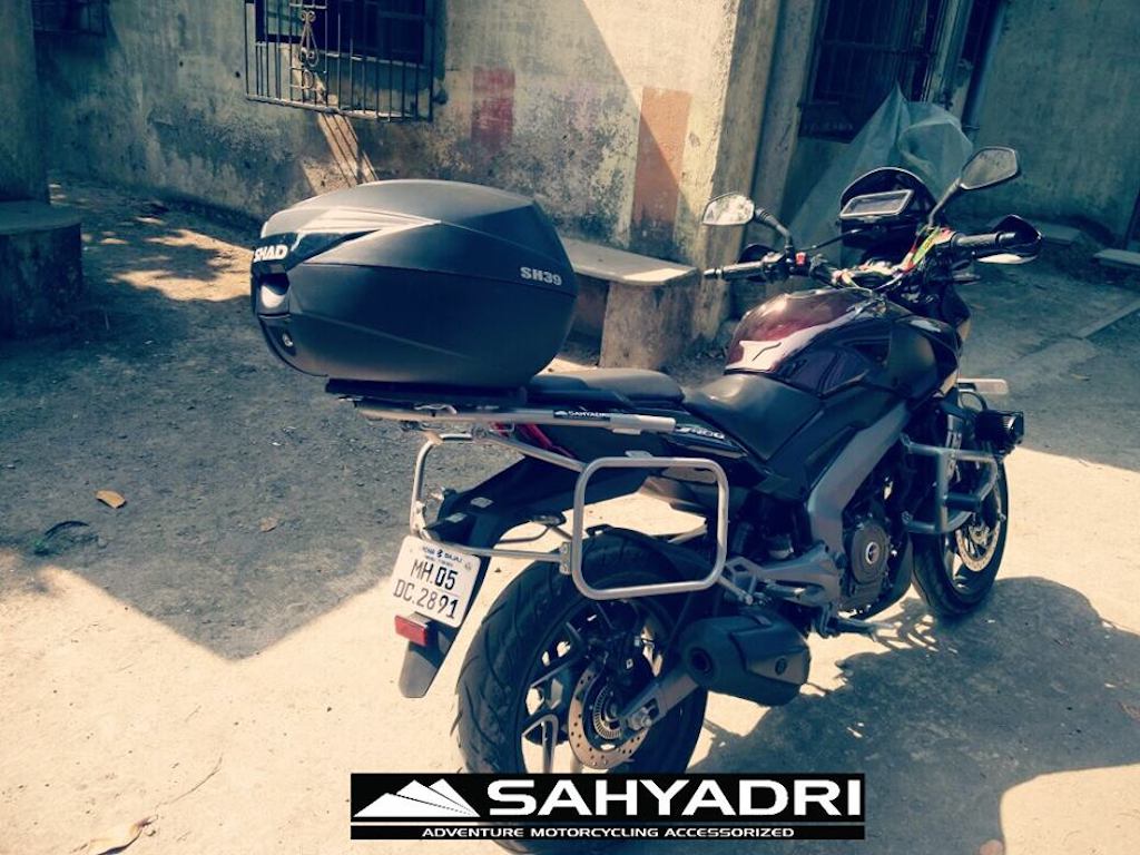 Bajaj Dominar modified