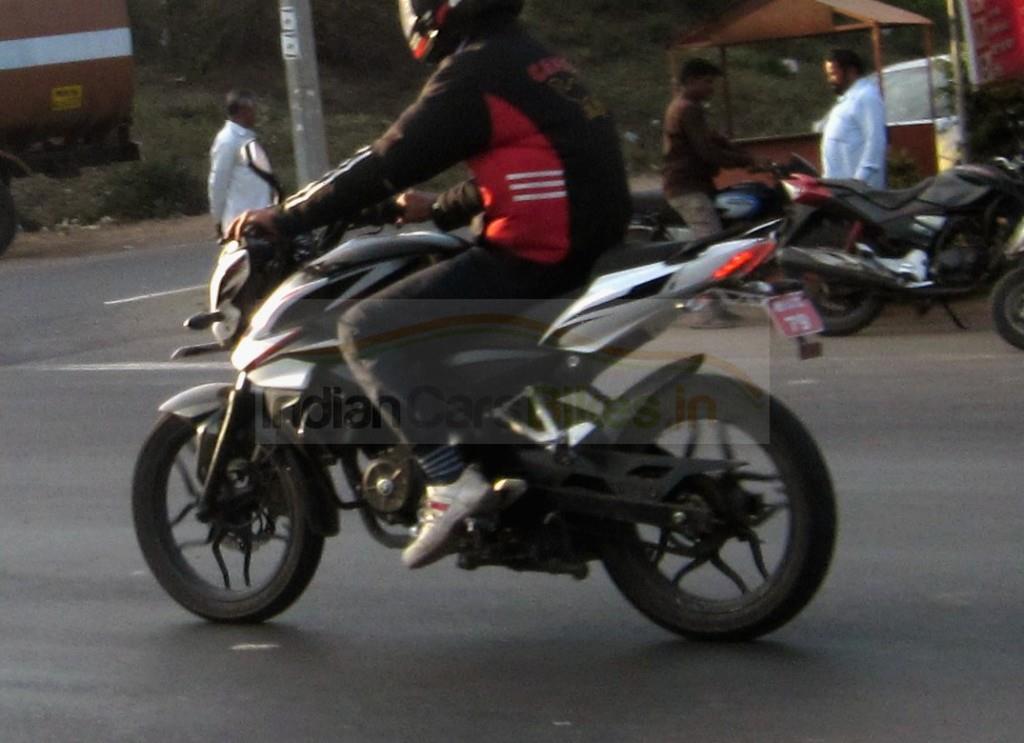 Bajaj Pulsar 150 NS Spied